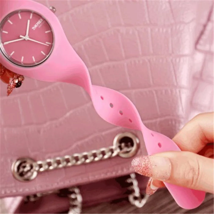 SKMEI Women Watches Man Silicone Strap 3Bar Waterproof Clock Quartz Wristwatches For Lady Fashion Casual Watch Female Gift 9068