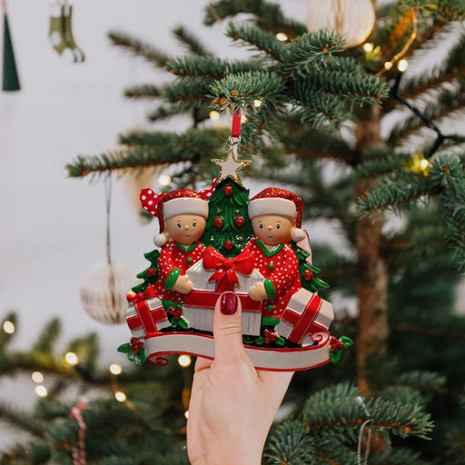 DIY Personalized Christmas Tree Hanging Ornaments.