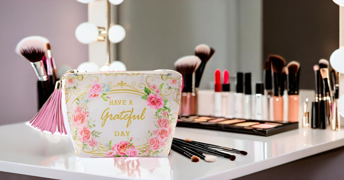 Makeup Pouch for Women Girls Canvas Travel Cosmetic Pouch Inspirational Floral Makeup Bags with Zipper and Tassels(White Flowers)
